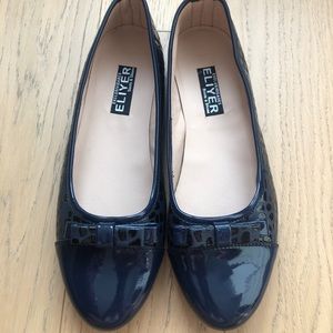 NWOB Navy Blue & Black Leather Flats Sz 8/8.5